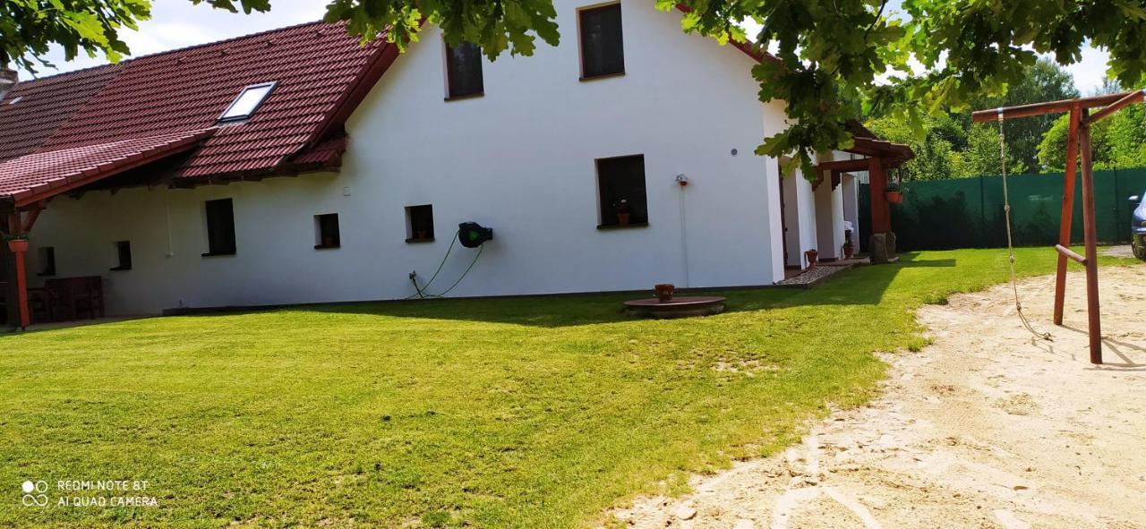 Apartmany Natalie Dvory nad Luznici Zewnętrze zdjęcie