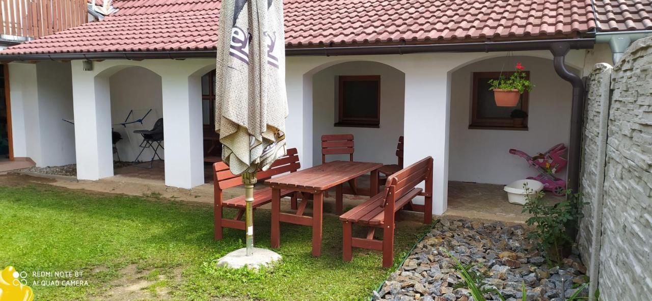 Apartmany Natalie Dvory nad Luznici Zewnętrze zdjęcie